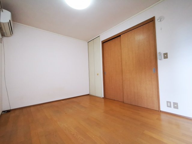 居室・リビング　別号室の画像です。ご参考下さい