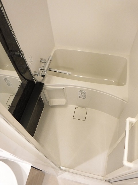 バス・シャワールーム　※室内は現況を優先します