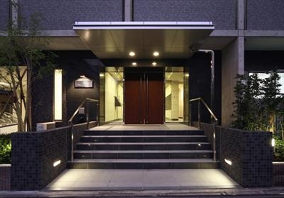 エントランス　エントランス夜景