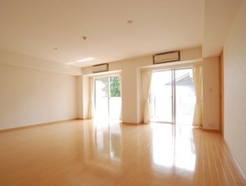 居室・リビング　内観1