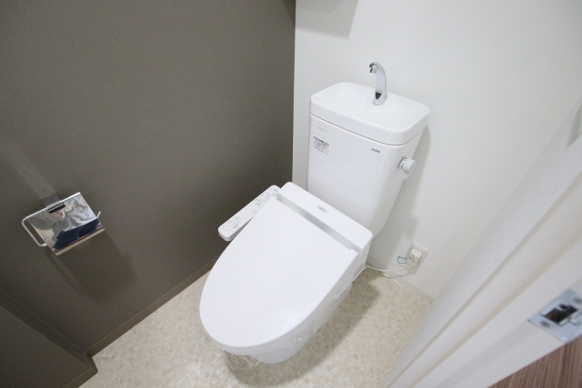 トイレ　※別室の参考写真の為、現況優先です。