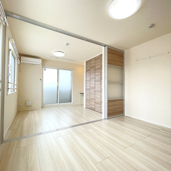 居室・リビング　使いやすい形の為、レイアウトを楽しめます♪