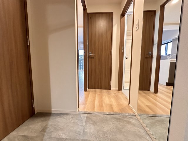 玄関　同一タイプです。