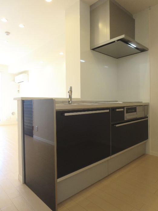 キッチン　対面式システムキッチンＩＨ３口グリル付♪楽しくお料理♪