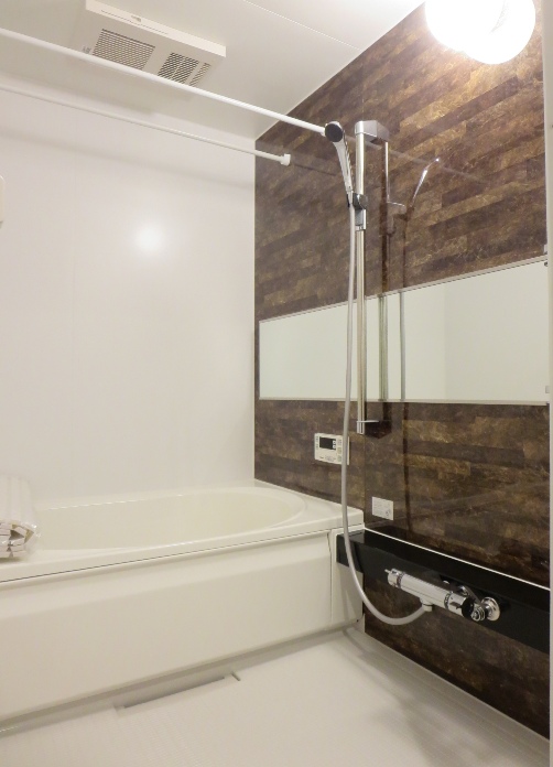 バス・シャワールーム　経済的な都市ガス・追焚機能付エコジョ―ズ給湯♪