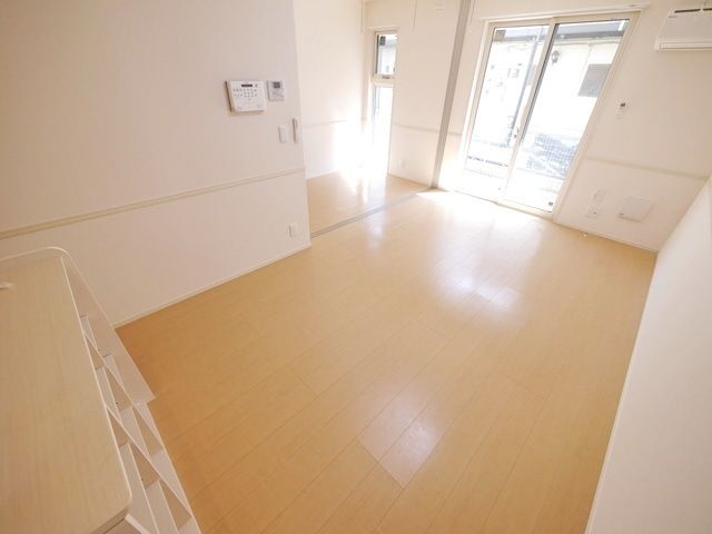 居室・リビング　★日当たりいいリビング★