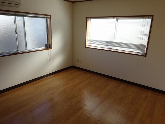 居室・リビング　別号室の写真を使用しています