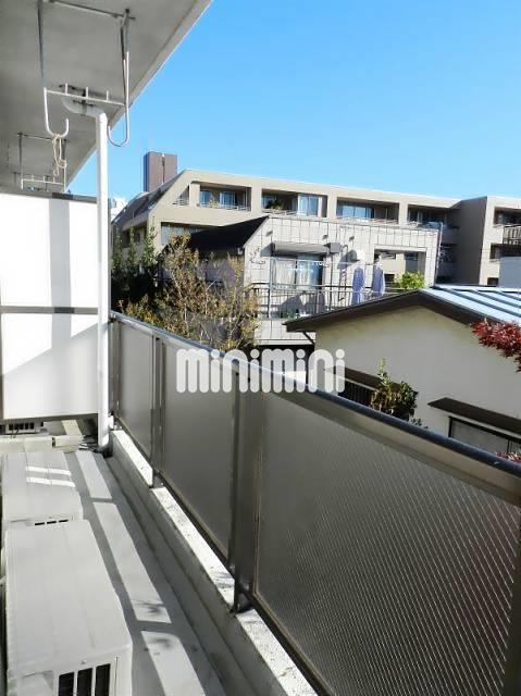 バルコニー　見晴らしの良い東向きのベランダです