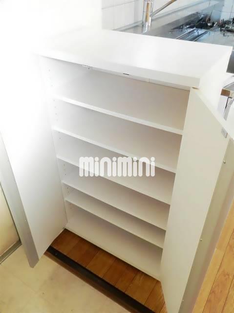 その他設備　下駄箱もあります