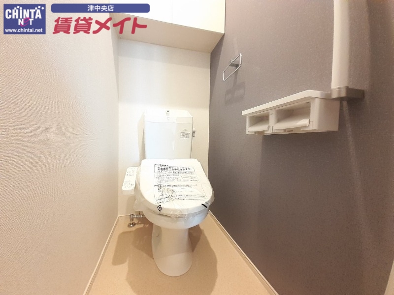 トイレ　同型タイプの写真です