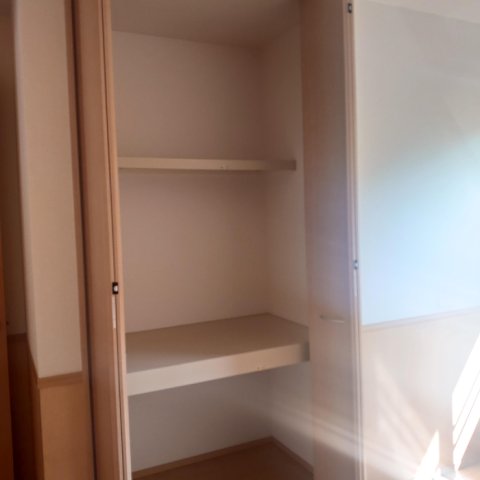 居室・リビング　洋室：収納