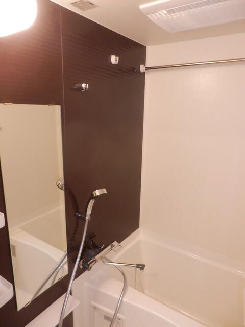 バス・シャワールーム　お風呂です