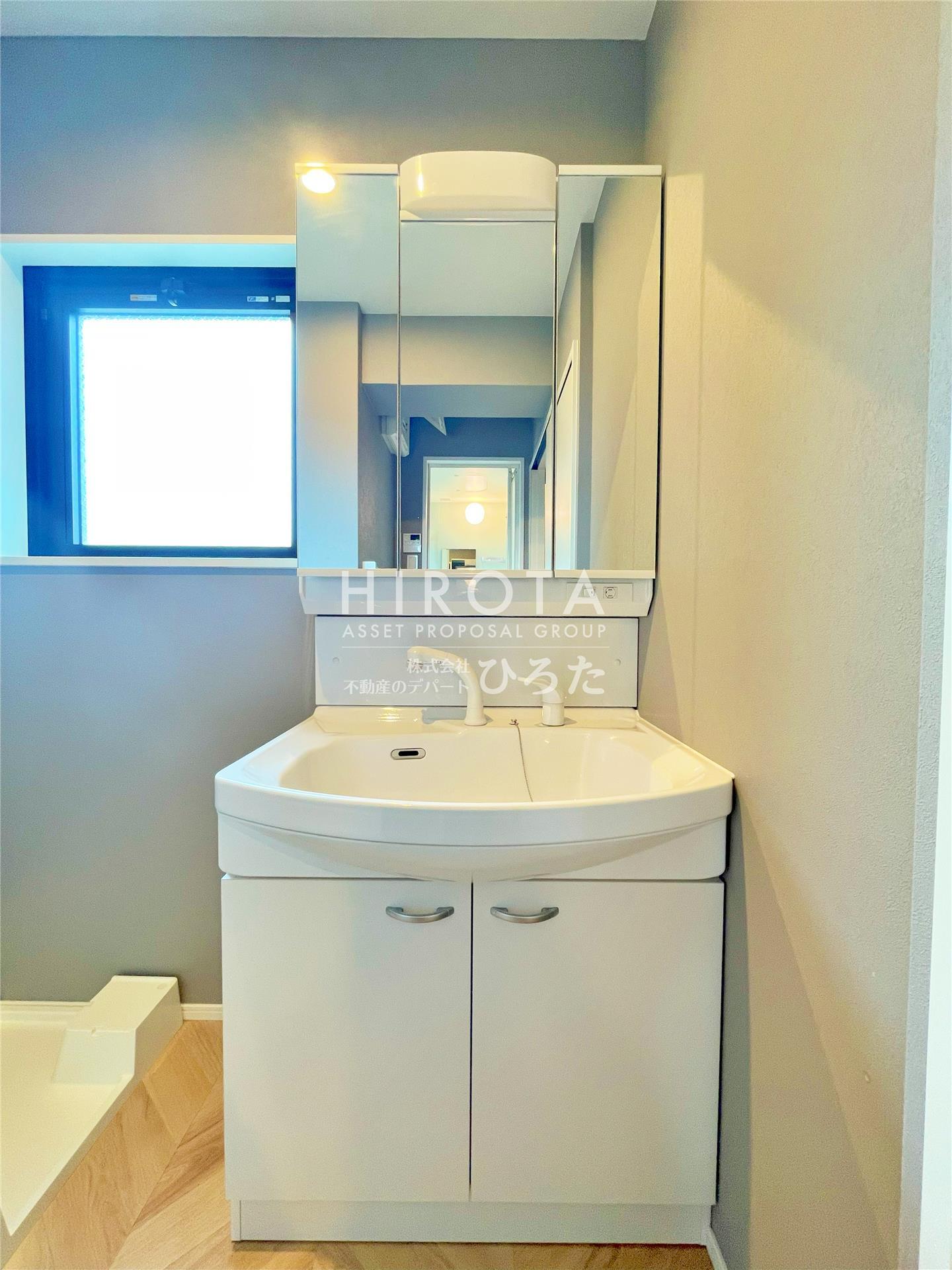 洗面設備　同仕様写真。