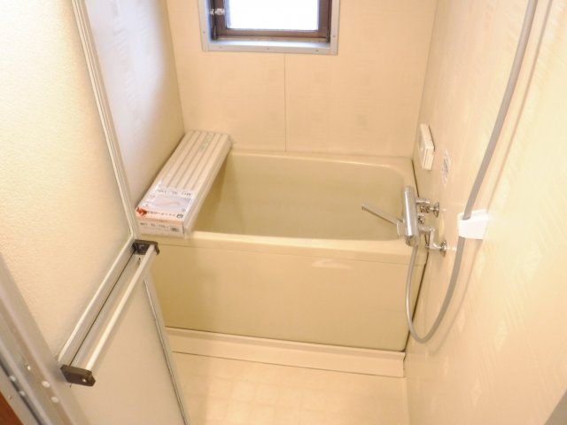 バス・シャワールーム　他のお部屋の参考写真となります。