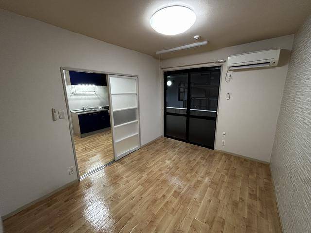 サンハイム Aの居間写真