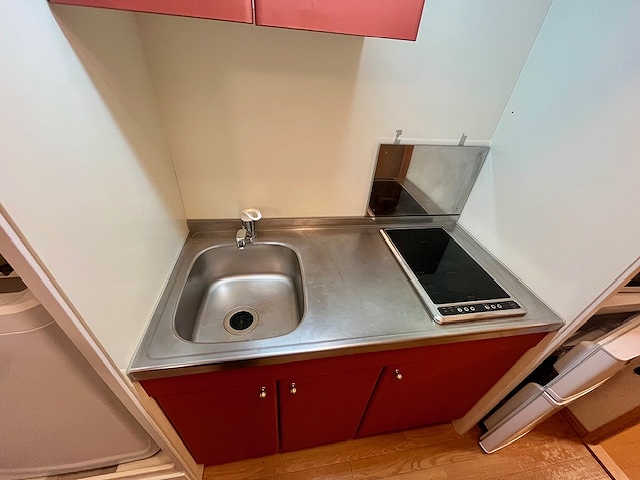 キッチン　設備・仕様は号室により異なる為、現況を優先いたします。