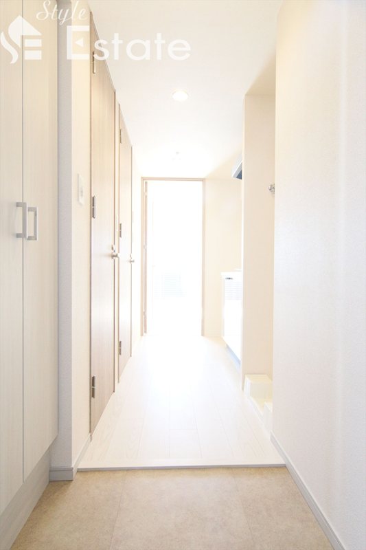 玄関　同仕様内装