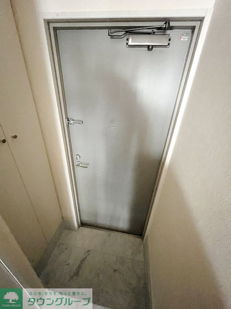 玄関　バルコニー