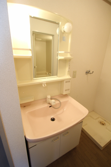 洗面設備　※別室の参考写真です。