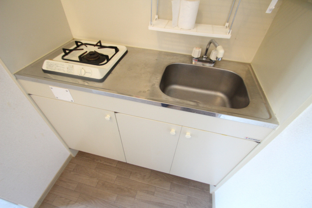 キッチン　※別室の参考写真です。