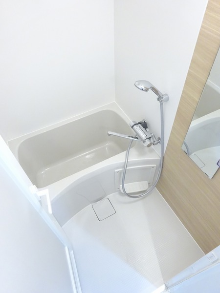 バス・シャワールーム　ゆったり過ごせるお風呂です