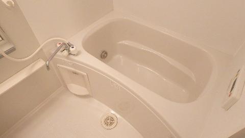 バス・シャワールーム　入浴時間が違っても安心の追炊き付き♪