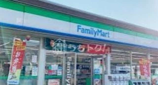コンビニ　ファミリーマート市川相之川二丁目店（コンビニ）まで382m