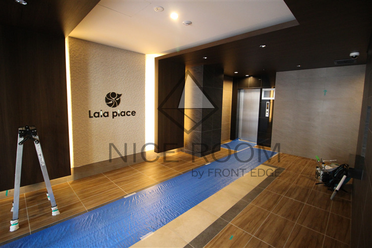 エントランス　ララプレイス難波メティス　エントランス