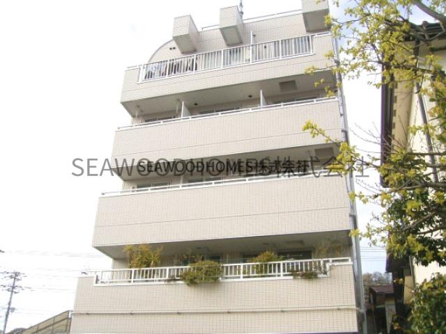 建物外観　コンビニすぐの便利な立地です♪