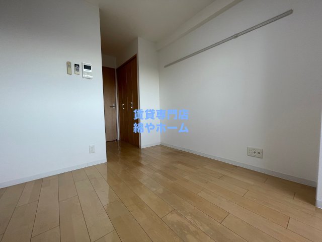 その他部屋・スペース　使い勝手のいい寝室です