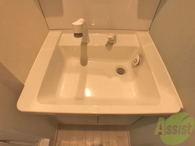 洗面設備　シャンプードレッサー。身支度はここでばっちり。