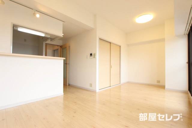 居室・リビング　広いリビングです