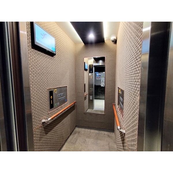 キッチン　エレベーター内