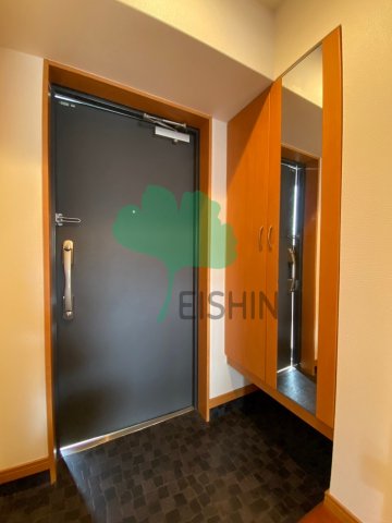 玄関　下駄箱もしっかりついてます！