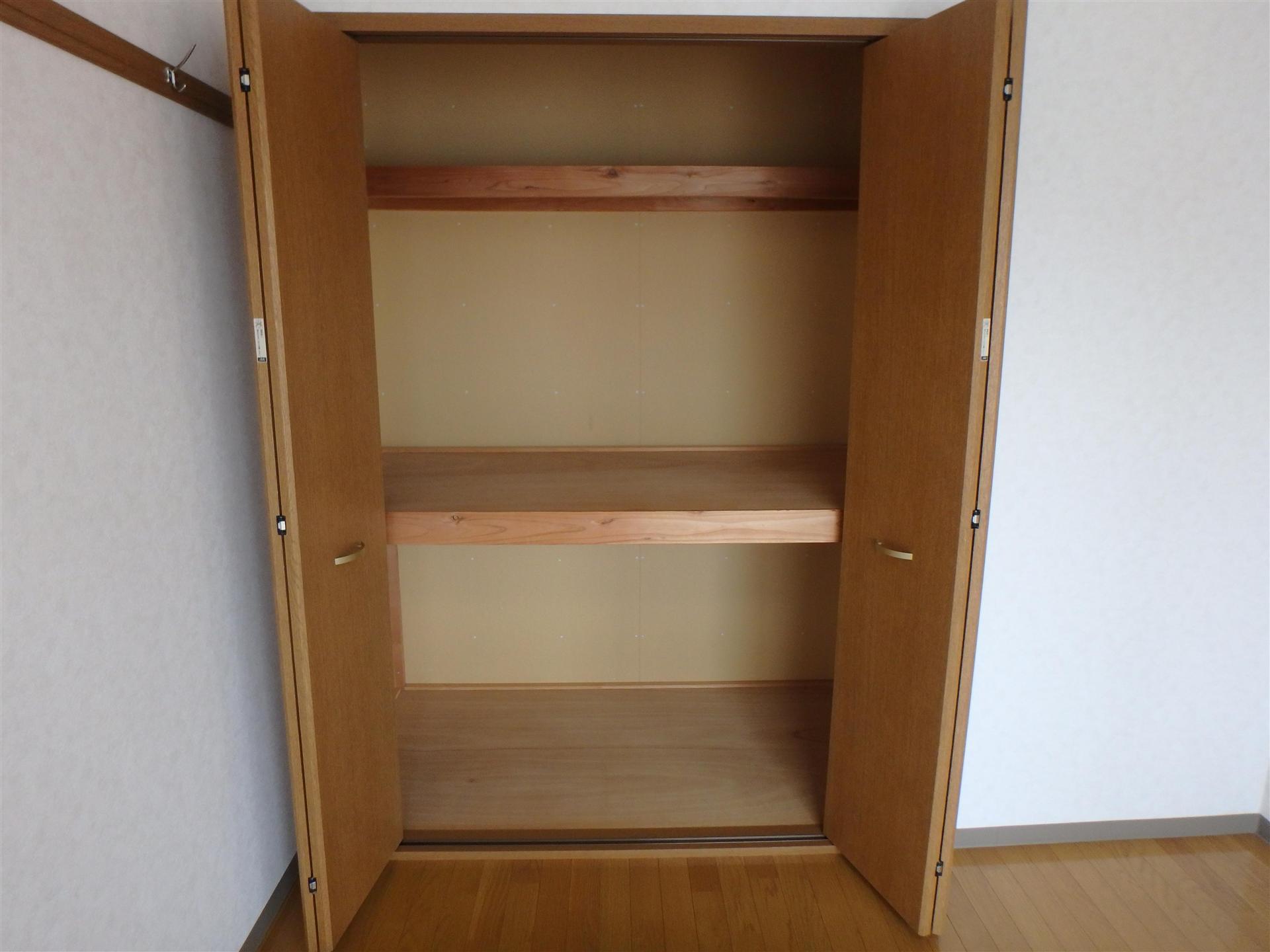 収納　洋服やお布団など大量収納が出来ます☆