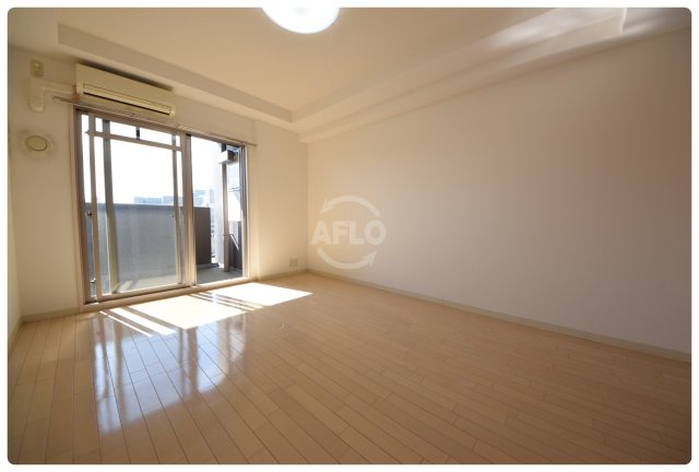 居室・リビング　ドゥーエ森ノ宮　洋室