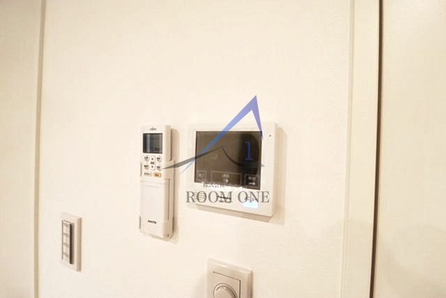 セキュリティ　モニター付きインターホンです。