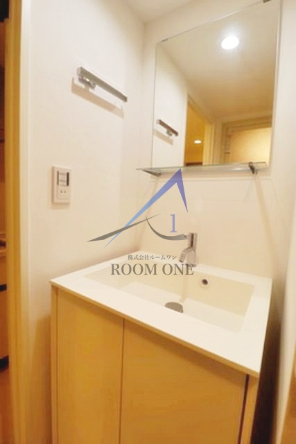 洗面設備　独立洗面台です。