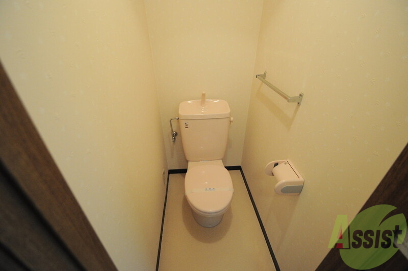 トイレ　キレイに清掃されたトイレは清潔感があり気分もよくなります