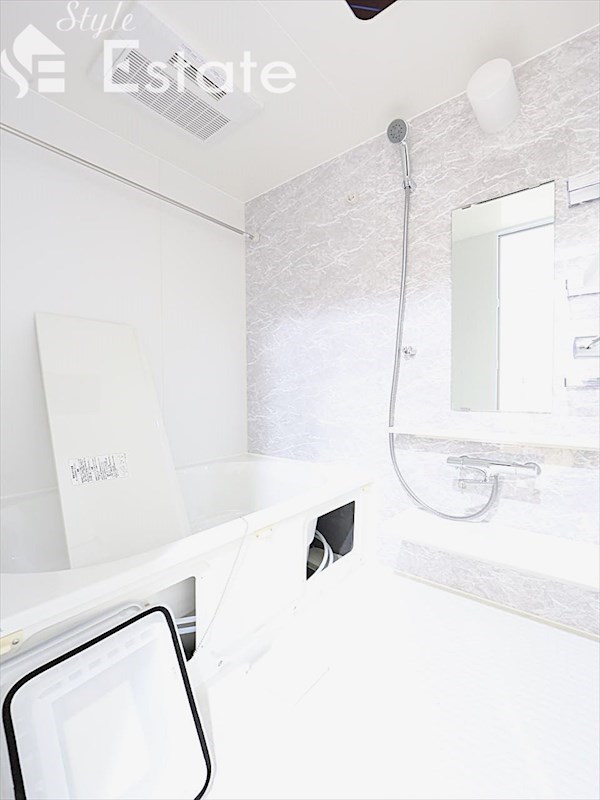 バス・シャワールーム　バスルーム