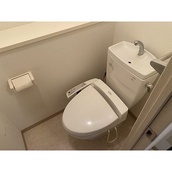 トイレ　別号室