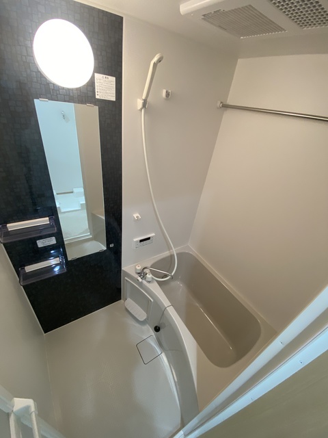 バス・シャワールーム　一日の疲れを癒してくれる大事な場所。