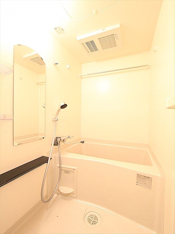 バス・シャワールーム　バスルーム