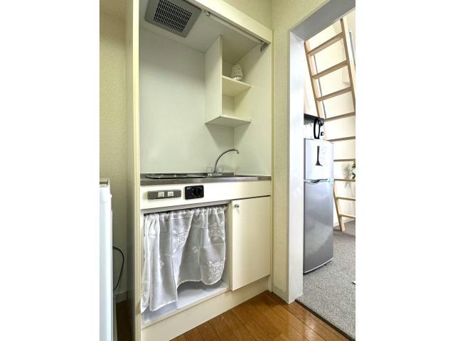 キッチン　電気コンロ付き