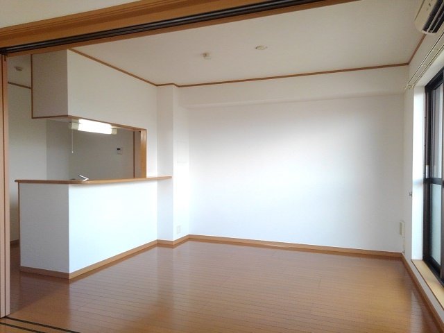 居室・リビング　居間です