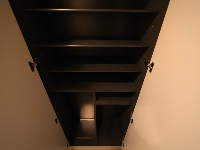 玄関　玄関　シューズボックス付（収納充実してます）