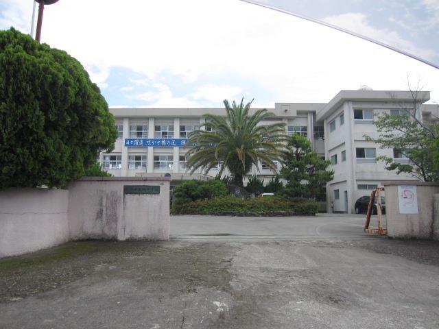 中学校　檍中学校（中学校）まで2110m