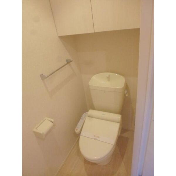 トイレ　温水洗浄暖房便座