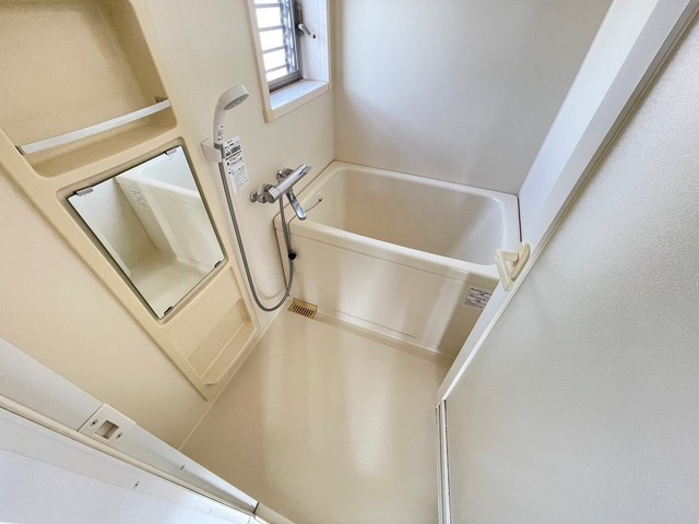 バス・シャワールーム　※他部屋の写真です。