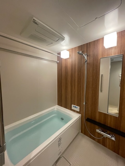 バス・シャワールーム　浴室暖房乾燥機・追焚機能